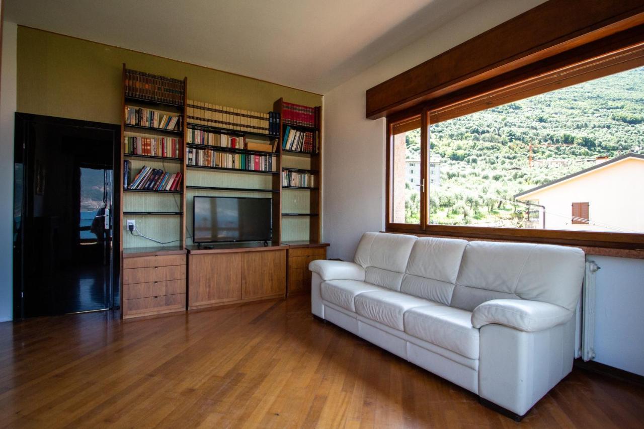 Villa Diana - Terrazza Sul Lago Ассенца-ді-Брензоне Екстер'єр фото
